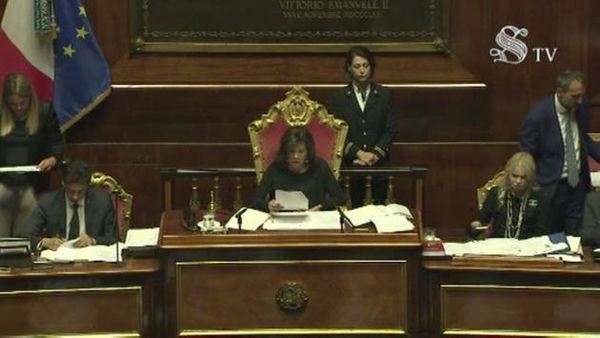 Alla maggioranza mancano 7 voti: il decreto sicurezza bis viene comunque approvato