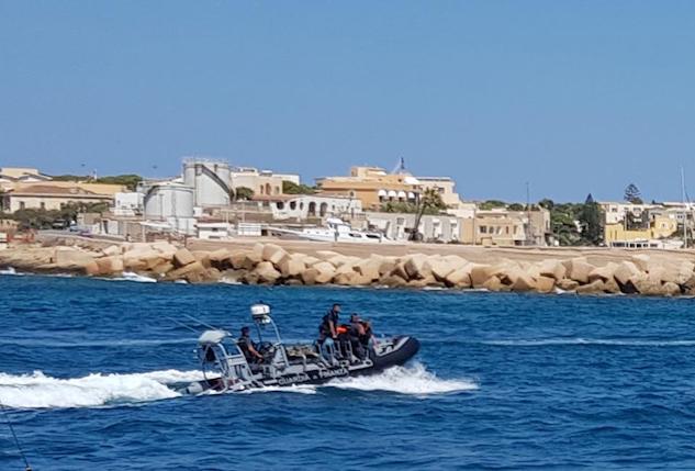 Il sindaco di Lampedusa:«Non abbiamo posto anche per i migranti della Ocean Vikings»