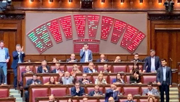 Quasi tutti hanno deciso di rinviare la mozione di sfiducia a Salvini a settembre