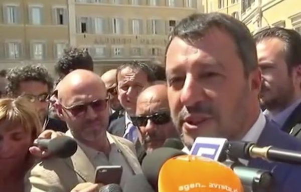 Salvini risponde a un possibile governo M5S-Pd: «All’opposizione si fa meno fatica»