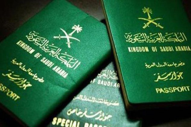 Arabia Saudita, le donne potranno finalmente richiedere un passaporto e viaggiare senza un uomo
