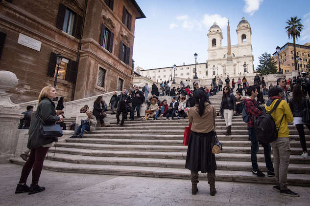 Non ci si potrà più sedere sulla scalinata della Trinità dei Monti a Piazza di Spagna