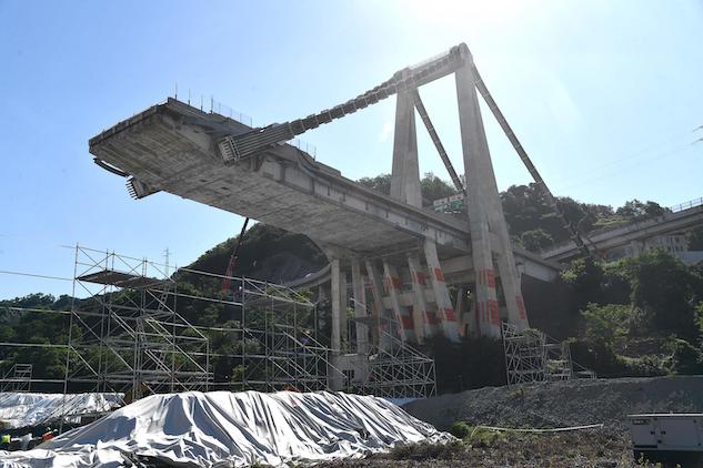 Ponte Morandi, la relazione dei periti: «Acciaio corroso e scarsa manutenzione» article-post