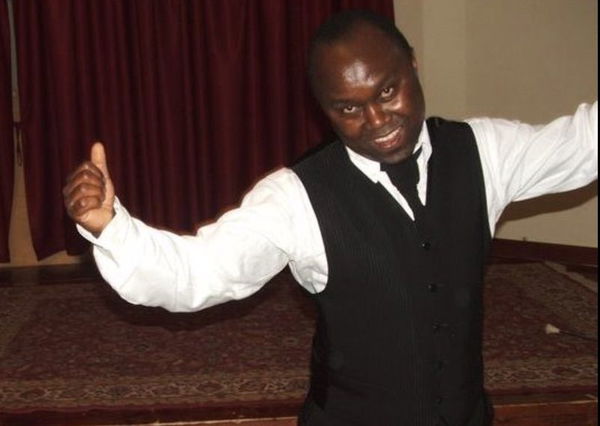 Sacrestano di colore aggredito fuori dalla chiesa di Gallarate: «Colpito solo per il colore della mia pelle»