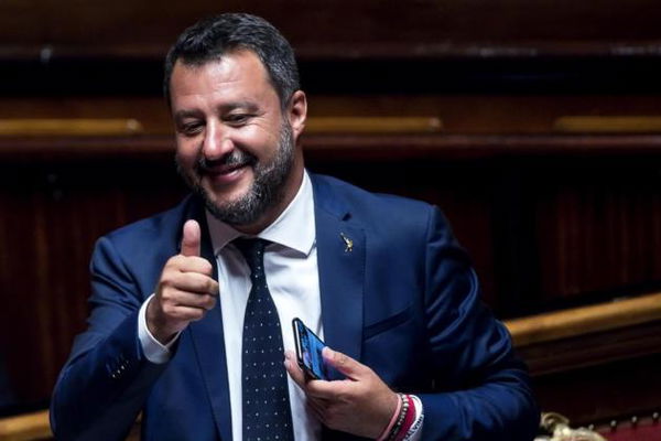 Se Salvini vuole aumentare la sicurezza con 800 persone in più (a tempo determinato) per lo spazza-clan