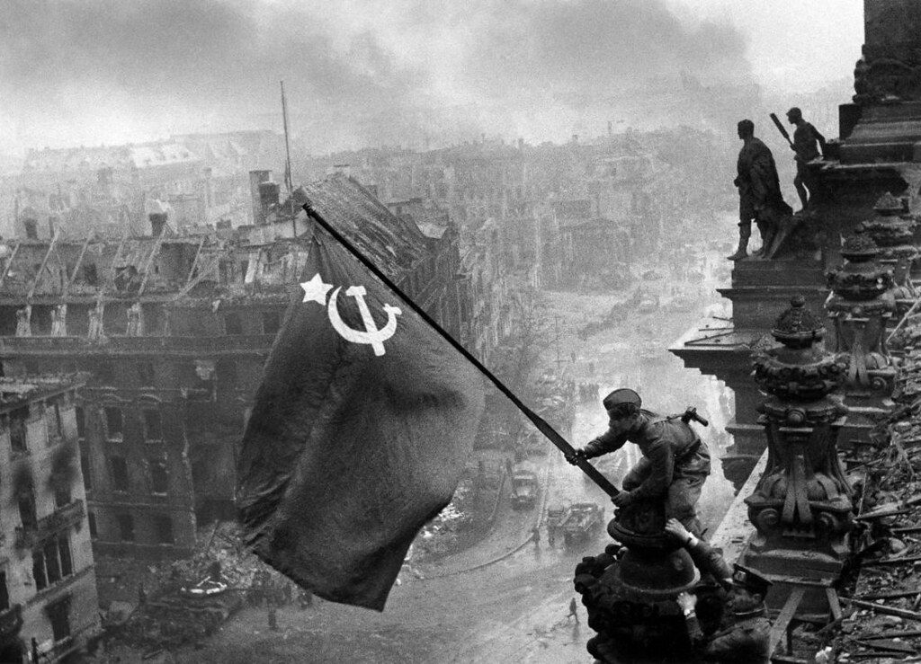 Perché equiparare il comunismo al nazifascismo è negare la realtà article-post
