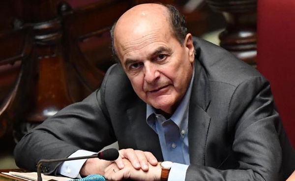 Bersani pensiona il Pd: «Bisogna andare oltre»