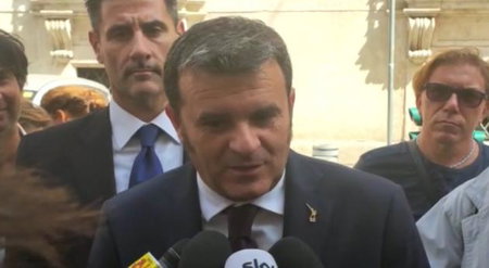 Centinaio: «Seduta sospesa per la maglietta ‘Parlateci di Bibbiano’? Normale amministrazione» | VIDEO article-post