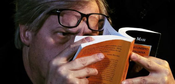 Sgarbi e l’ipotesi di complotto: «Grillo ha messo Di Maio alla Farnesina per proteggere suo figlio»