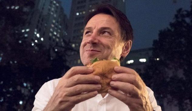 Matteo Salvini si è ‘impossessato’ dei social di Giuseppe Conte