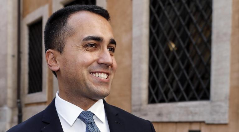 Di Maio dice che le firme raccolte contro di lui non sono contro di lui