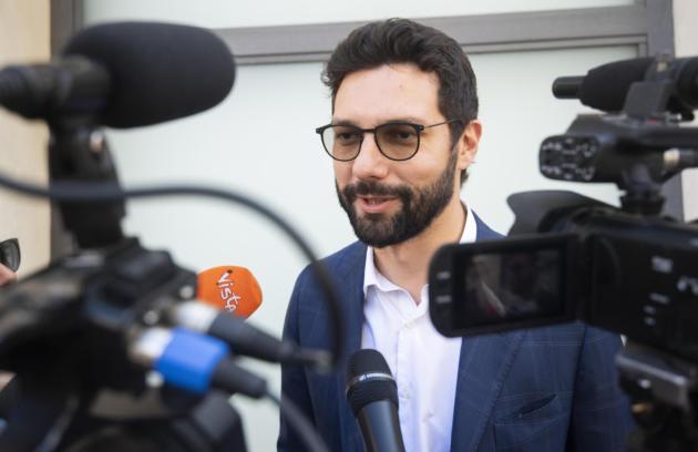 D’Uva, lapsus d’autore: «Cari leghisti spiegateci per quale mojito avete fatto cadere il governo» article-post