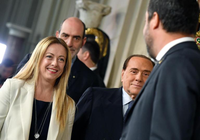 Giorgia Meloni non sa a chi si riferisca Berlusconi quando dice di aver portato i fascisti al governo