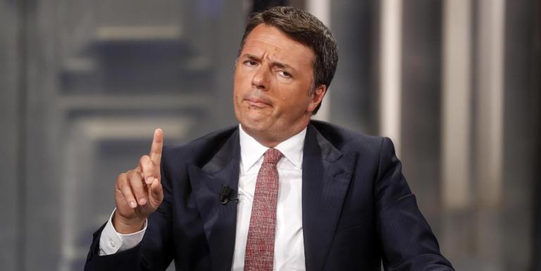 Matteo Renzi prima fa l’accordo per la manovra e poi critica lo stesso accordo il giorno dopo