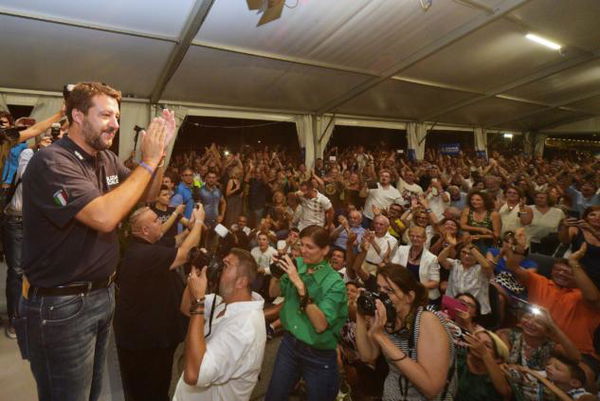 Salvini annuncia: «Saremo in piazza anche noi nel giorno della fiducia»