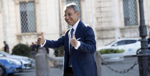 Il ministro Costa ha saputo della sua riconferma dalla tv