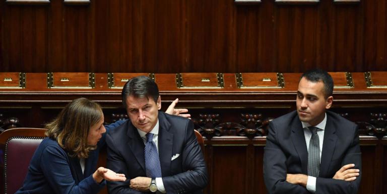 Travaglio analizza la faccia di Luigi Di Maio e tutti i suoi mancati sorrisi