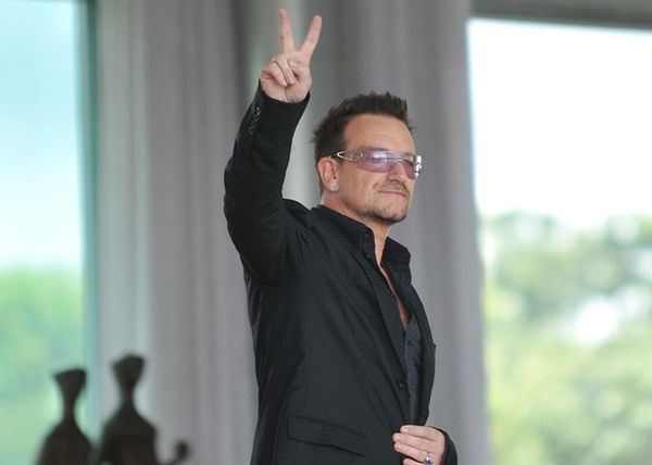 Bono Vox contro l’AIDS, la campagna di sensibilizzazione