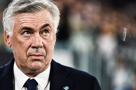 Carlo Ancelotti contro «Regione, Comuni e Commissari» per lo stato degli spogliatoi del San Paolo article-post