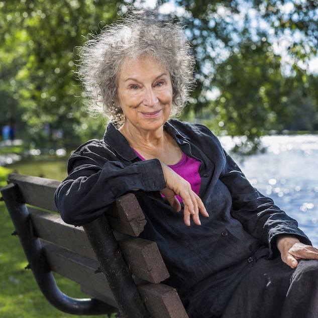Margaret Atwood: «Stiamo lasciando che siano gli uomini a decidere del corpo delle donne»