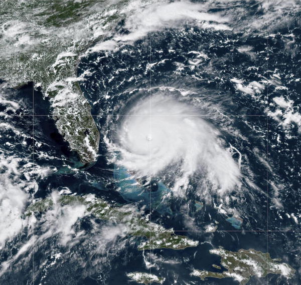 Uragano Dorian, inizia l’evacuazione della Sud Carolina: un milione di persone via dalle proprie case