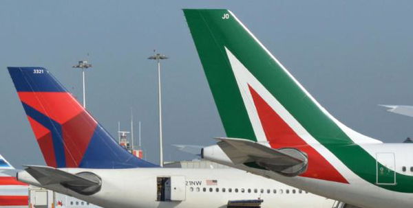 Atlantia non fa ‘concessioni’ al governo per Alitalia