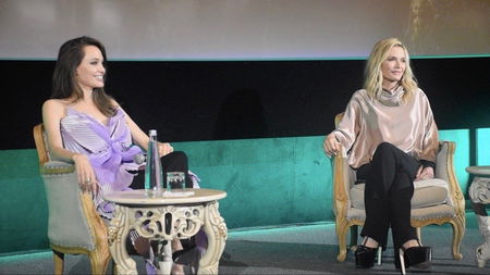 Maleficent: Angelina Jolie e Michelle Pfeiffer in conferenza stampa article-post