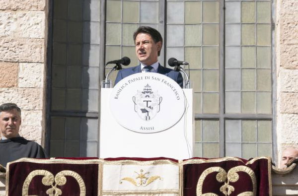 L’allarme di Conte: «Se Renzi continua così il governo cade»