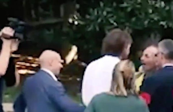 Filippo Roma aggredito dagli attivisti M5S: «È stato un linciaggio»