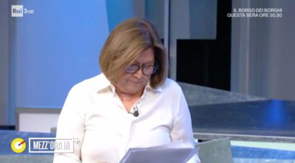 Lucia Annunziata si commuove mentre legge in diretta dell’assassinio di Hevrin Khalaf