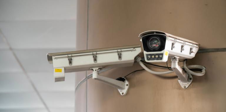 Ci fregano ancora i dati personali, questa volta le foto