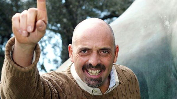 Il ritorno di Paolo Brosio che chiede le dimissioni del ministro Fioramonti