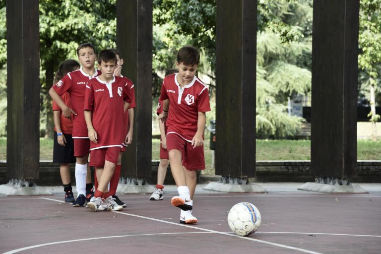 Bambino di 8 anni cacciato dalla scuola calcio perché «scarso»