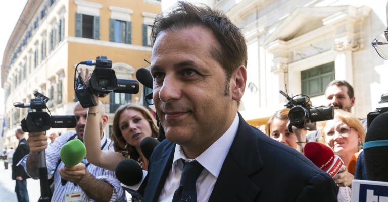 La giunta del Senato dà il via libera al sequestro del pc di Armando Siri