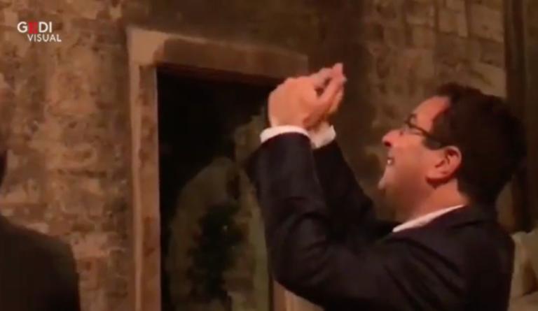Il senatore della Lega che invita a buttarsi dalla finestra il cittadino umbro che cantava Bella Ciao dopo la vittoria della Lega