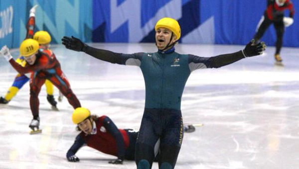 Oggi è la giornata mondiale della fortuna: il compleanno di Steven Bradbury | VIDEO