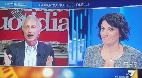 Travaglio a Otto e Mezzo dice che per gli evasori non bastano le manette, ma «vanno esibiti» | VIDEO
