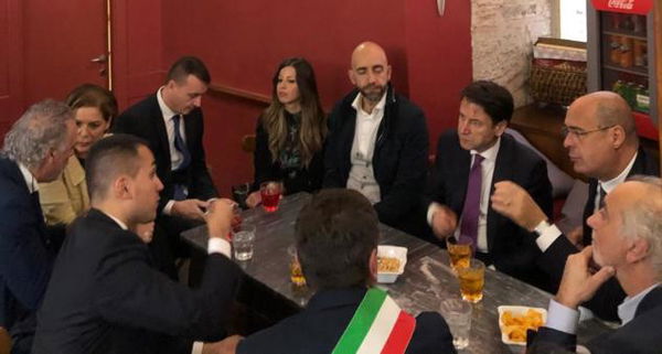 Il M5S dice addio alle «alleanze civiche» dopo l’Umbria. E allora Rousseau?