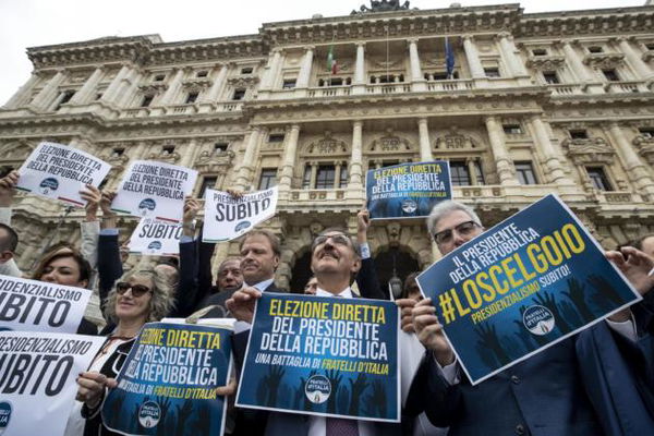 Fratelli d’Italia denuncia: «Facebook ci sta bloccando gli account»