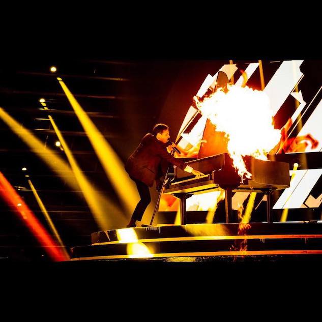 Antonio Sorgentone, vincitore di Italia’s Got Talent, denunciato per aver accoltellato al gluteo un collega