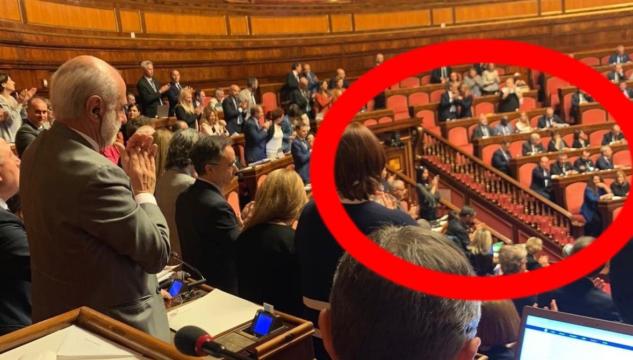 applausi Liliana Segre