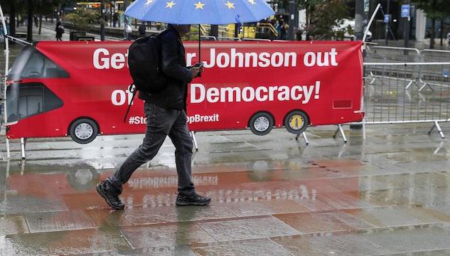 Brexit, il pessimismo dilaga: «I negoziati rischiano di morire in una settimana»