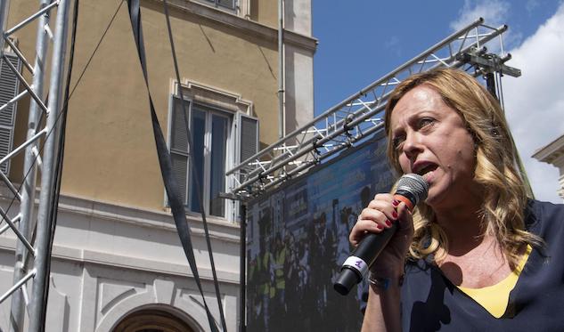 Giorgia Meloni delusa dall’assenza del logo di FdI sul palco di S.Giovanni: «Non siamo ospiti» article-post