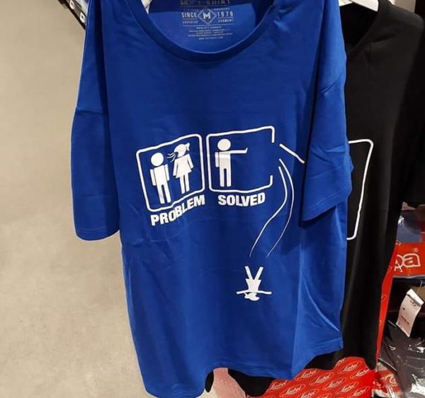 La storia della maglietta al Carrefour: erano già state messe in vendita (e ritirate) in passato