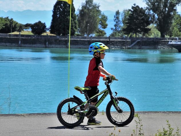 bicicletta bambino polizia