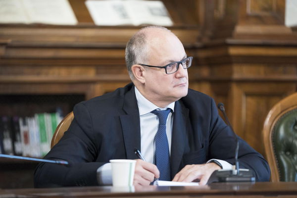 Roberto Gualtieri, ministro dell’Economia, contro le fake news: «Non tasseremo il contante»