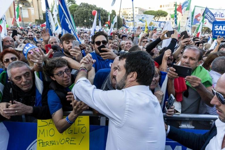 Salvini parla di 200mila persone in piazza, ma la questura ne conta 70mila