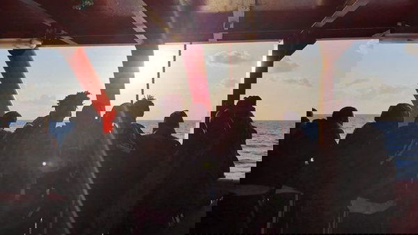 Ocean Viking chiede un porto sicuro per i 176 migranti a bordo