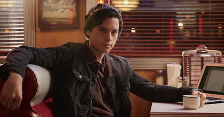 Riverdale 4: Le teorie del cast sul destino di Jughead article-post
