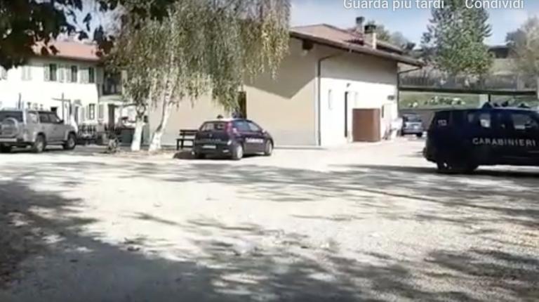 Suv con freno a mano tirato male investe cinque bambini davanti a un asilo: uno è grave